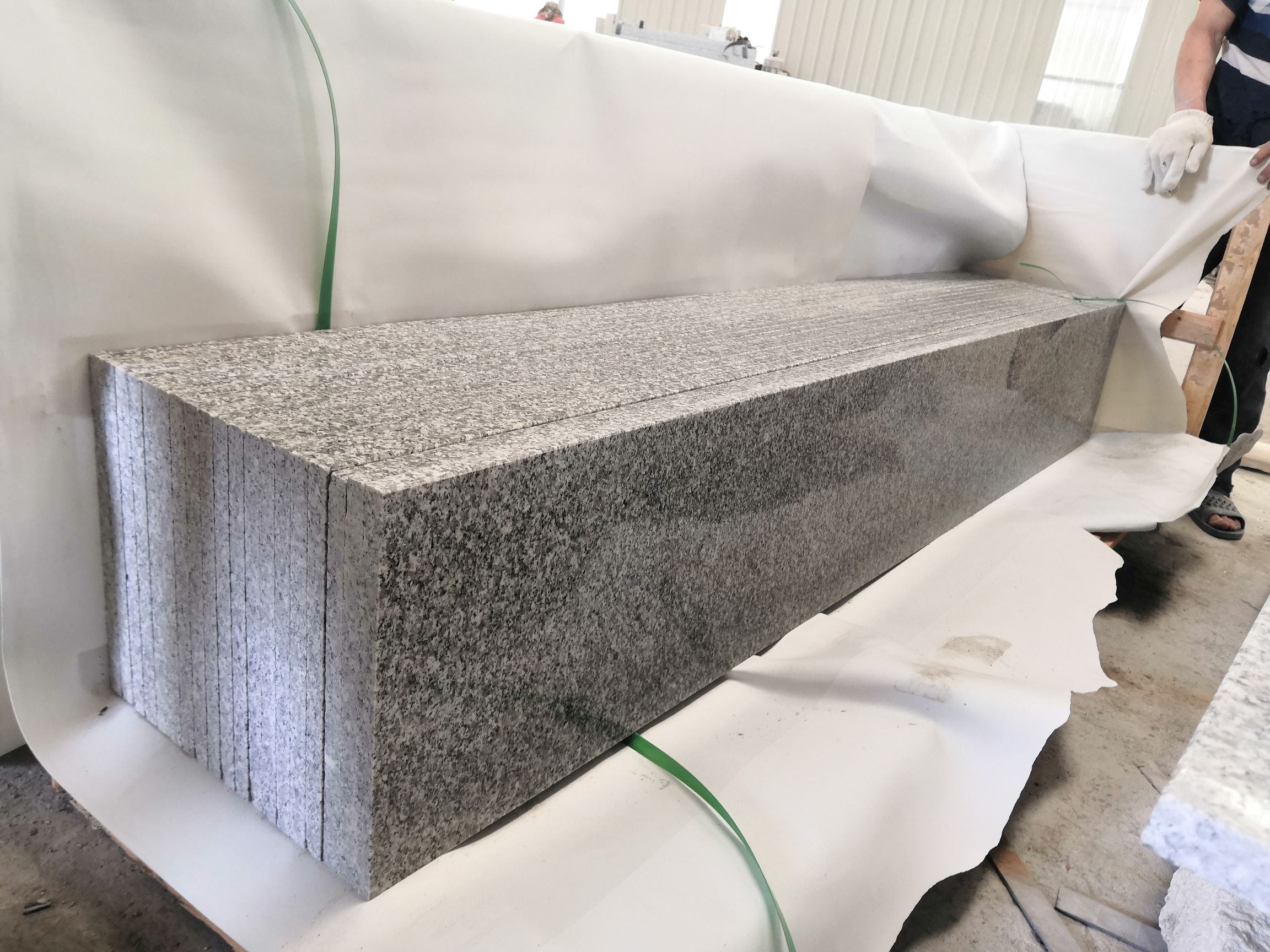 G623ZP Rosa Beta Grey Granite Slabs Good Price